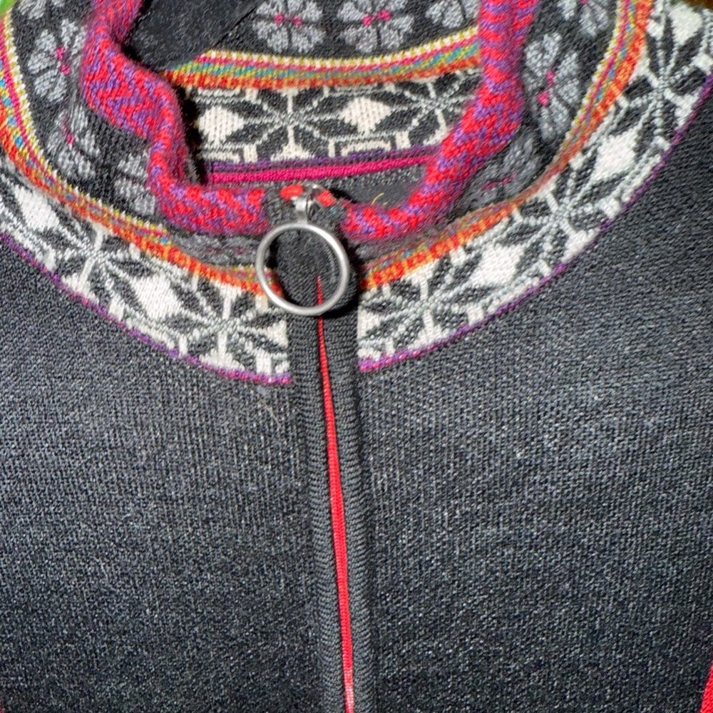 Icelandic Design Luna Zip Sweater - Picture 5 of 6